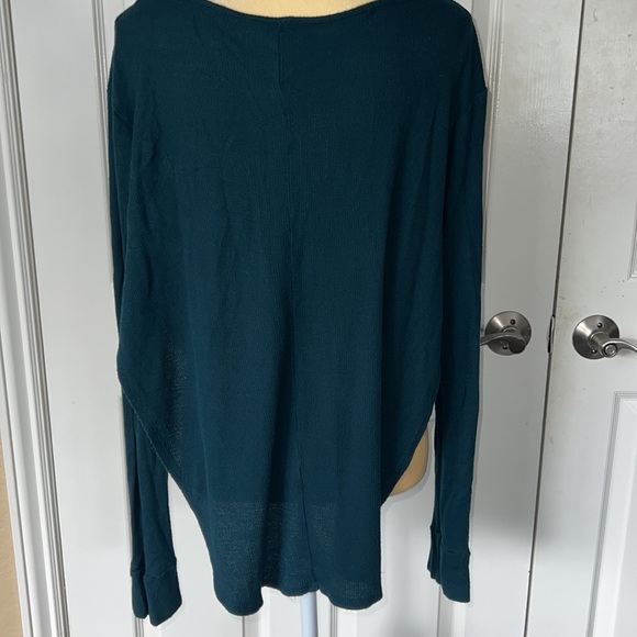 WINDSOR LONG SLEVE KNIT TOP WITH SPLIT SIDES - Picture 4 of 10